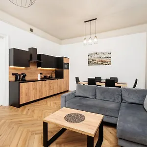 Of The Kings-poselska 24 Apartament